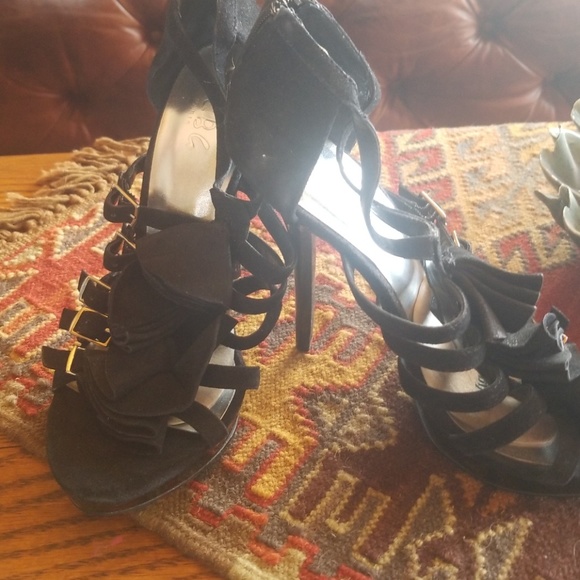 Shoes - Picture 2 of 5